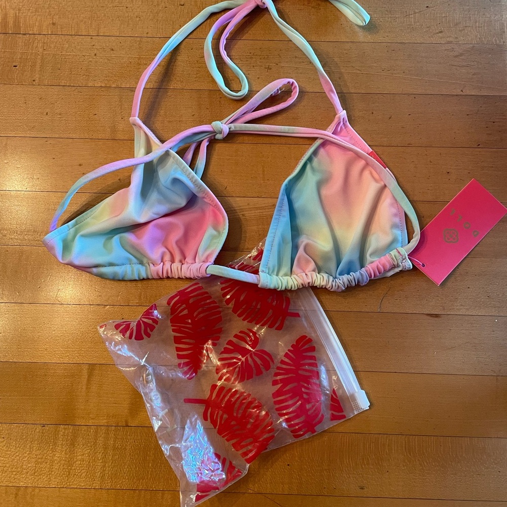 Doll.com swimwear, unicorn triangle top - M - New
